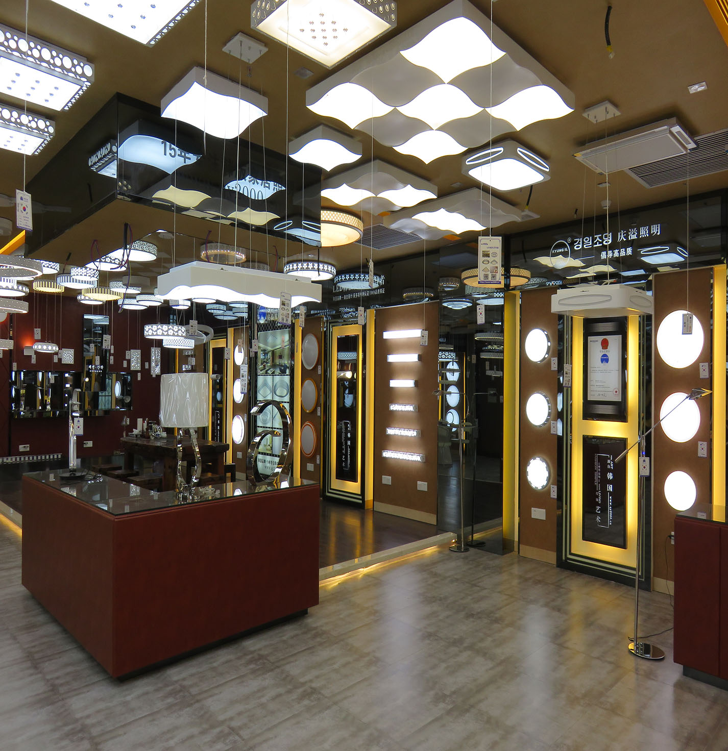 灯具销售新角色 从卖货到多元技能的全能型人才